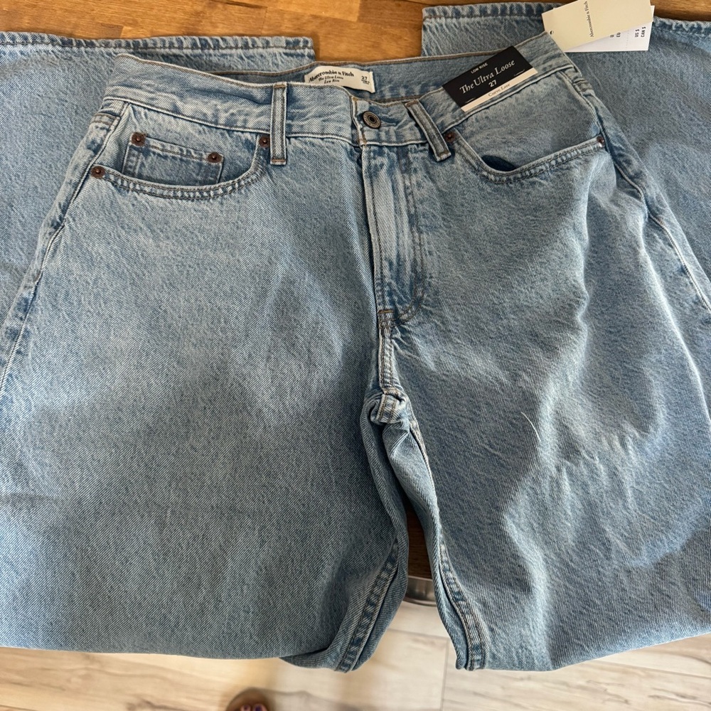 Abercrombie & Fitch The Ultra Loose Low Rise Jeans size 27 CURVE LOVE